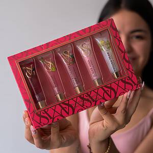 Set de brillos labiales Victoria’s Secret con cinco sabores frutales